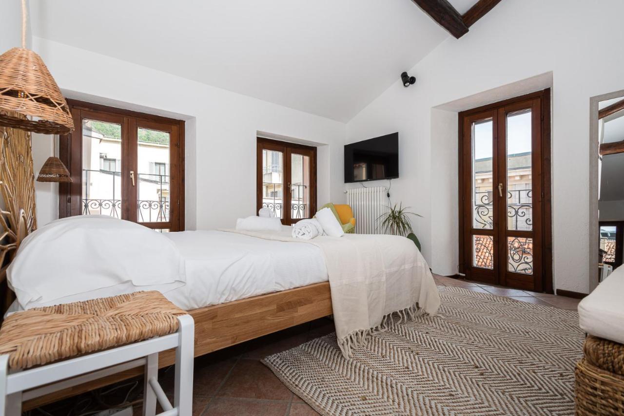 Cozy Studio In Old Town Apartman Como Kültér fotó